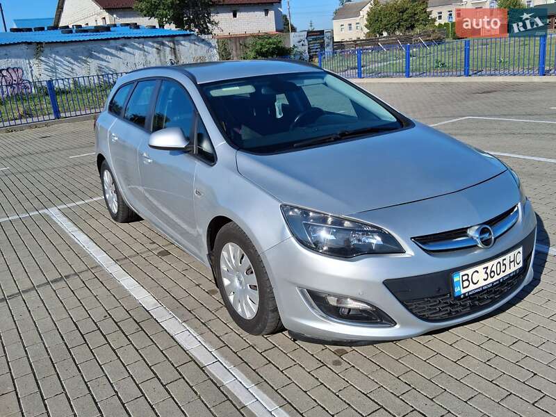 Універсал Opel Astra 2013 в Нововолинську
