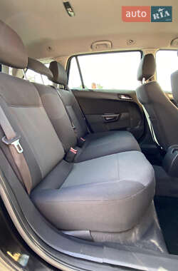 Универсал Opel Astra 2009 в 
