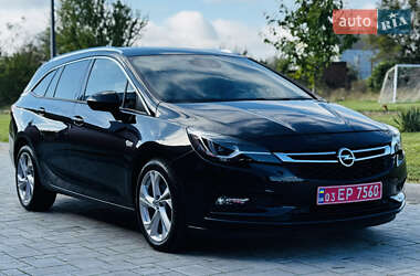 Универсал Opel Astra 2016 в Здолбунове