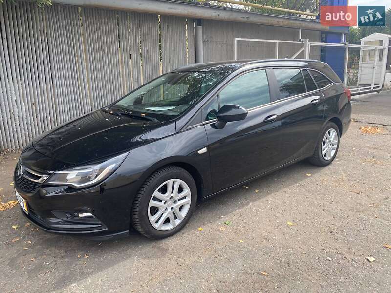 Универсал Opel Astra 2017 в Одессе