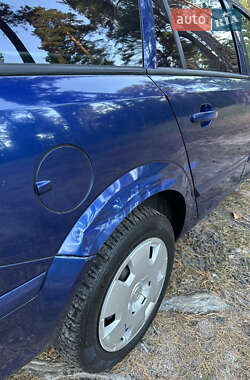 Универсал Opel Astra 2004 в 