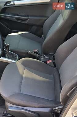 Хэтчбек Opel Astra 2009 в 