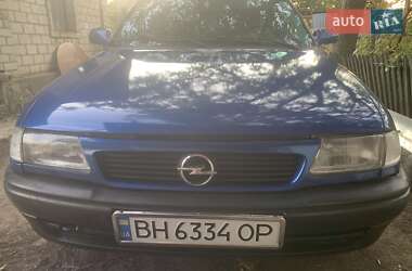 Универсал Opel Astra 1993 в Кривом Озере