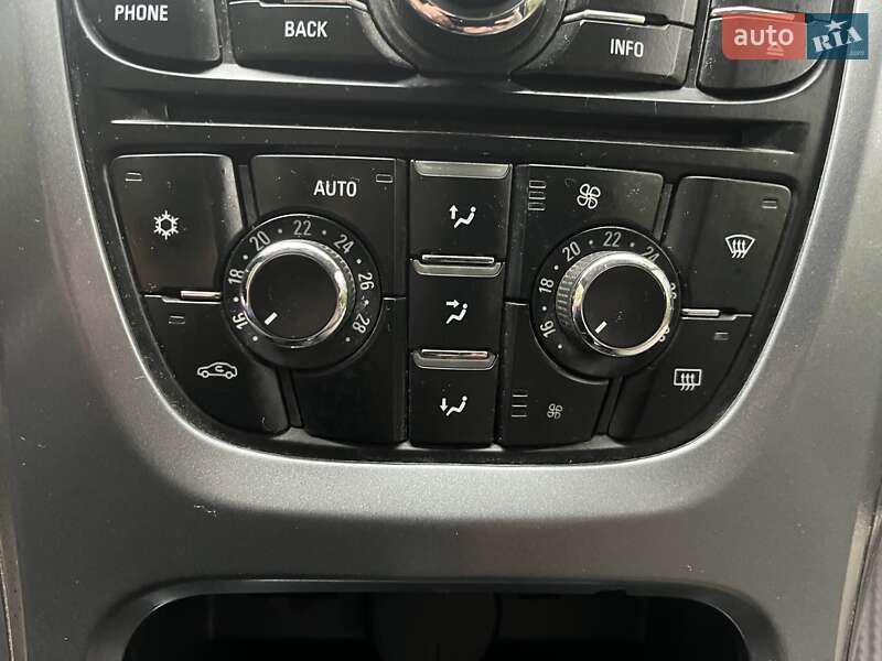 Универсал Opel Astra 2013 в Николаеве