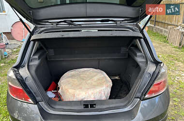 Хэтчбек Opel Astra 2012 в 