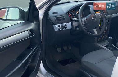 Универсал Opel Astra 2007 в 
