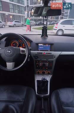 Универсал Opel Astra 2007 в 