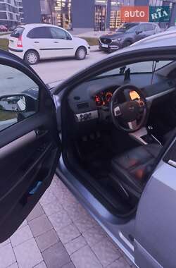 Универсал Opel Astra 2007 в 