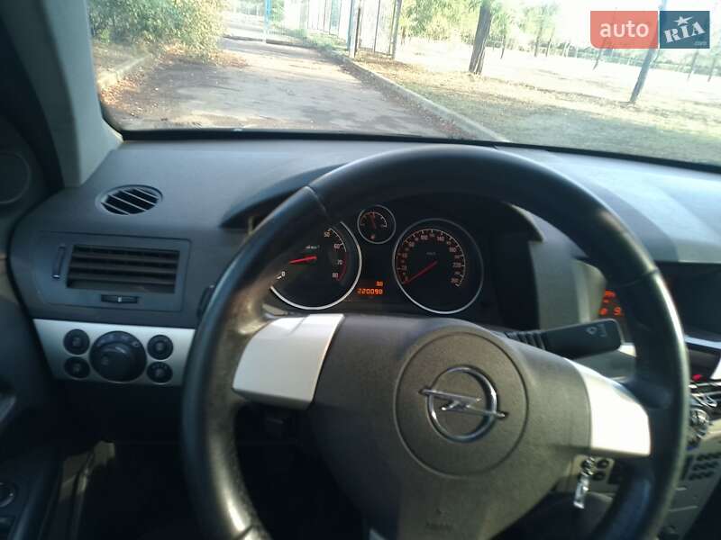 Универсал Opel Astra 2008 в Кривом Роге