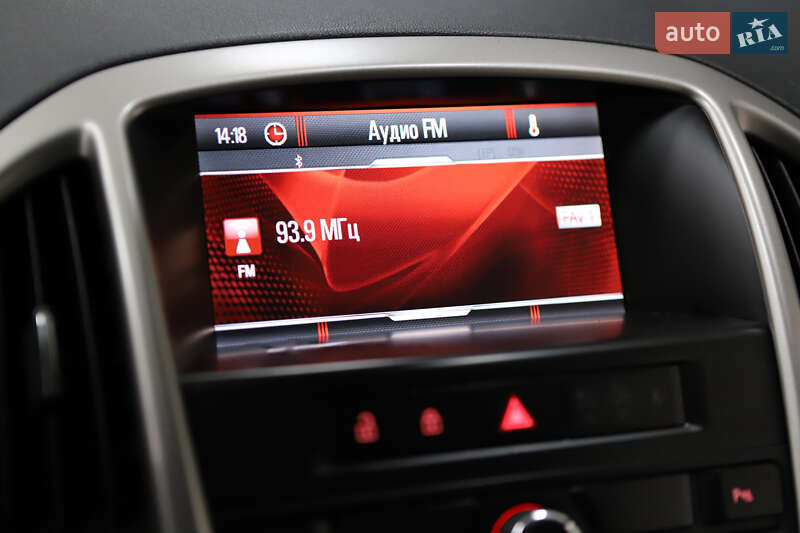 Универсал Opel Astra 2013 в Дрогобыче