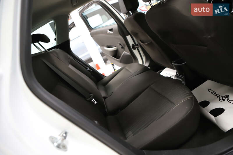 Универсал Opel Astra 2013 в Дрогобыче