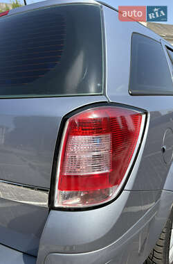 Універсал Opel Astra 2009 в 