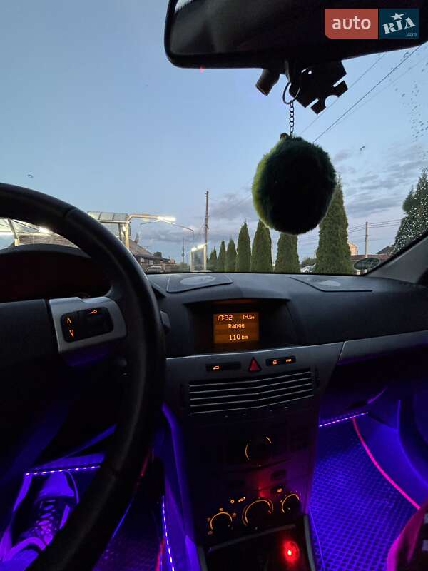 Седан Opel Astra 2009 в Сарнах