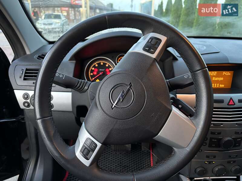 Седан Opel Astra 2009 в Сарнах