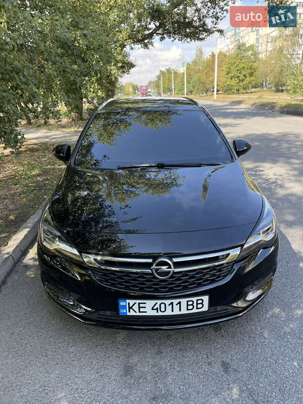 Универсал Opel Astra 2019 в Днепре