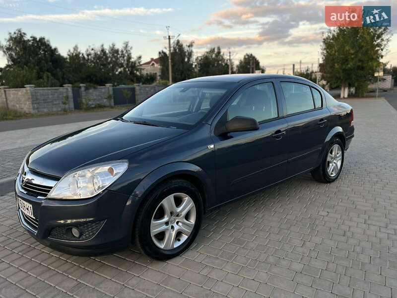 Седан Opel Astra 2008 в Одессе