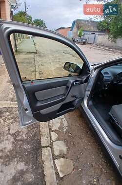 Седан Opel Astra 2007 в 