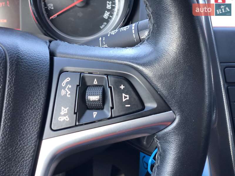 Хэтчбек Opel Astra 2011 в Львове
