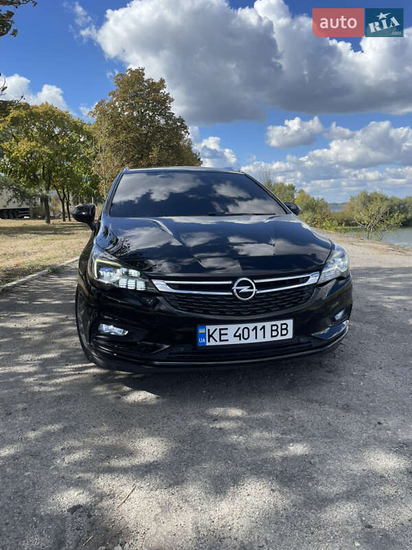 Универсал Opel Astra 2019 в Днепре