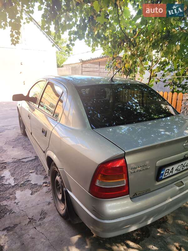 Седан Opel Astra 2008 в Кропивницком
