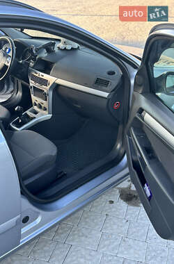 Универсал Opel Astra 2009 в 