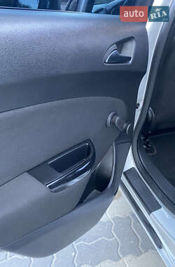 Универсал Opel Astra 2012 в 