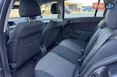 Универсал Opel Astra 2010 в 