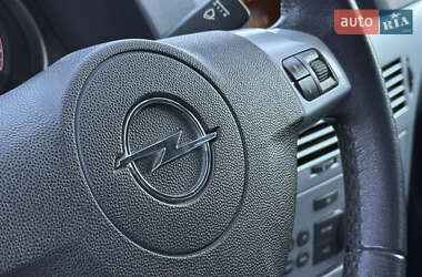 Универсал Opel Astra 2010 в 