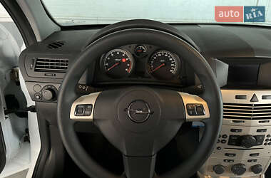 Универсал Opel Astra 2007 в 