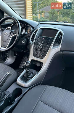 Універсал Opel Astra 2011 в 