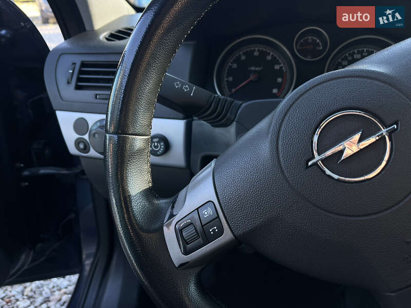 Универсал Opel Astra 2006 в Харькове