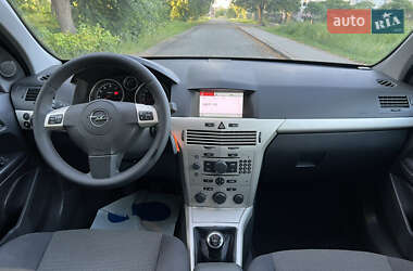 Универсал Opel Astra 2008 в 