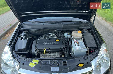 Универсал Opel Astra 2008 в 