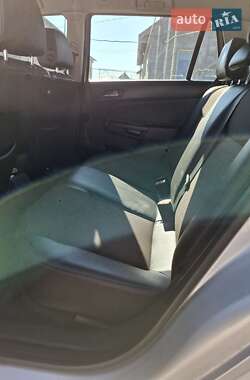Универсал Opel Astra 2009 в 