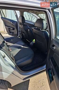 Универсал Opel Astra 2009 в 