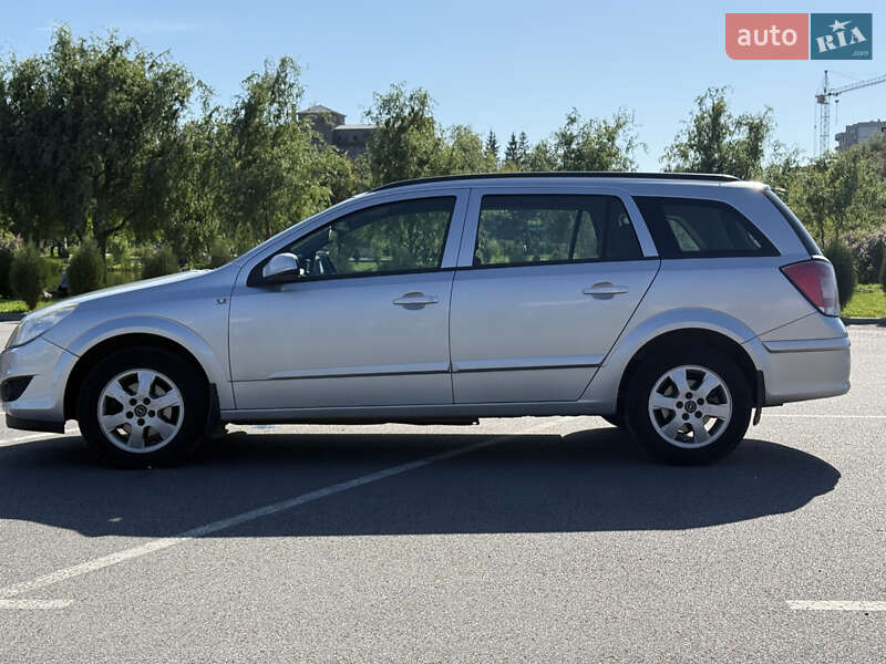 Универсал Opel Astra 2009 в Хмельнике