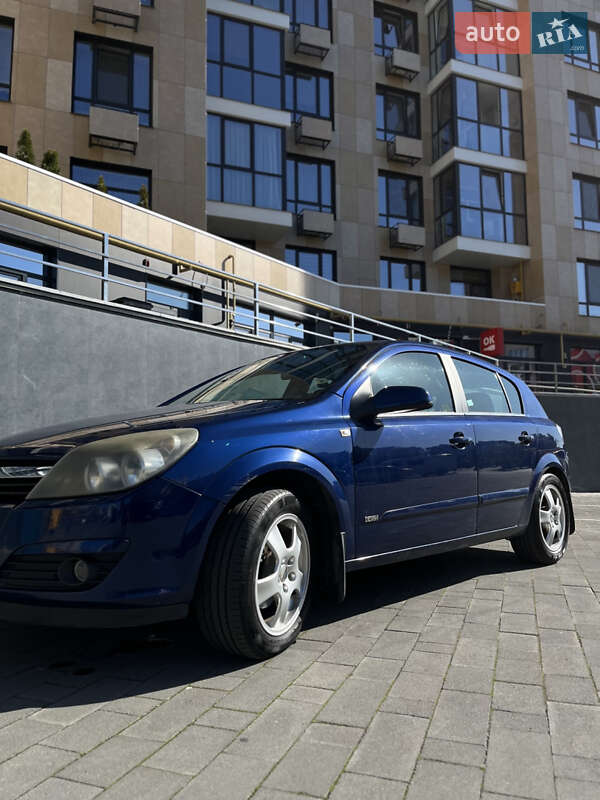 Хетчбек Opel Astra 2004 в Луцьку