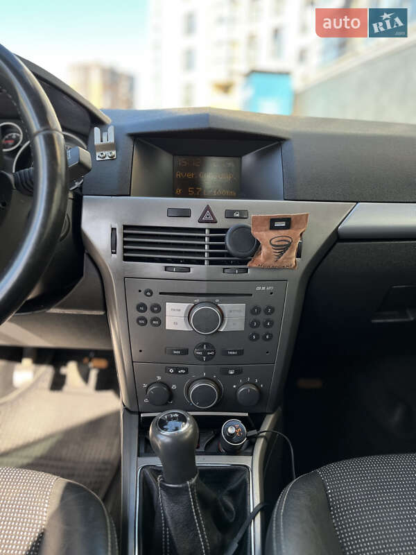 Хетчбек Opel Astra 2004 в Луцьку