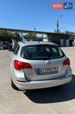 Универсал Opel Astra 2010 в 