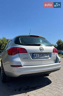 Универсал Opel Astra 2010 в 