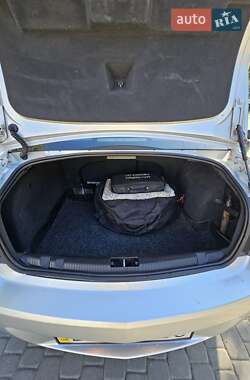 Седан Opel Astra 2011 в 