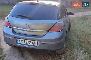 Хетчбек Opel Astra 2006 в 