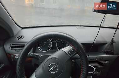 Универсал Opel Astra 2004 в 