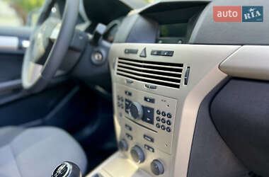 Универсал Opel Astra 2008 в 