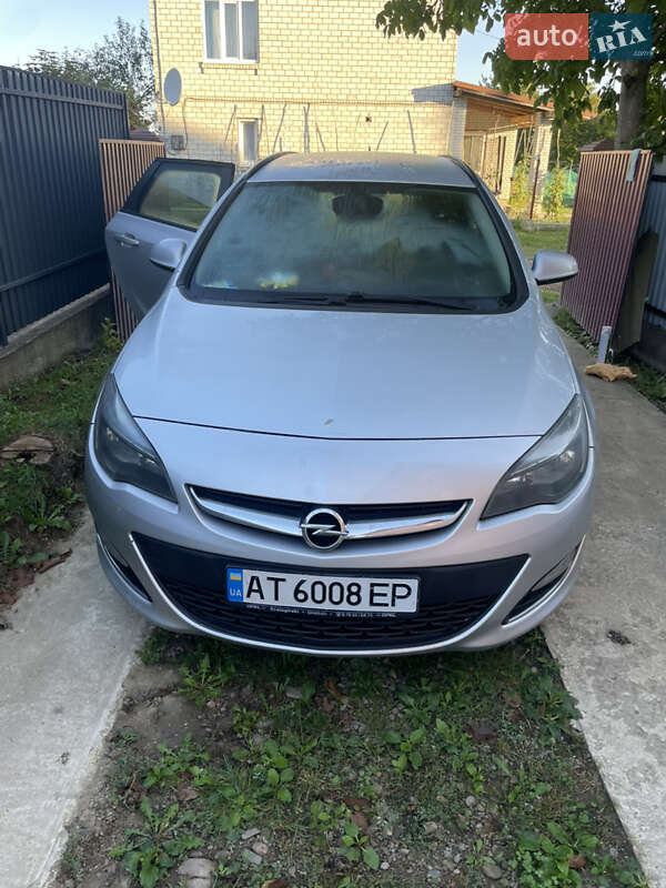 Универсал Opel Astra 2013 в 