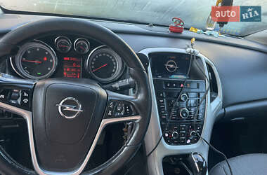 Универсал Opel Astra 2013 в 