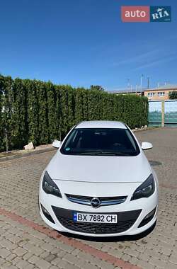Универсал Opel Astra 2013 в 