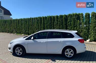 Универсал Opel Astra 2013 в 