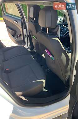 Универсал Opel Astra 2013 в 