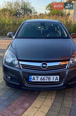 Універсал Opel Astra 2010 в Калуші